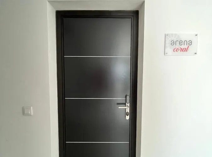 Arena Coral - Main Street - 50m Apartment